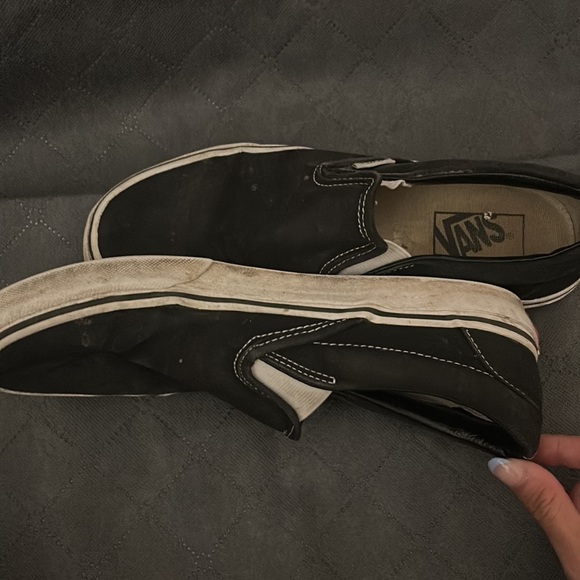 black slip on vans - Picture 3 of 3